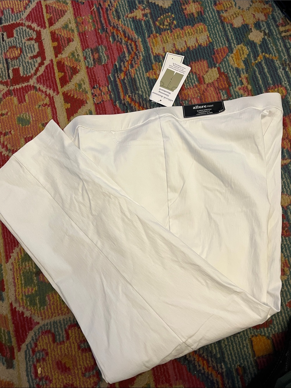 Alfred Dunner White Chinos - Classic Slim Casual pull on Pants